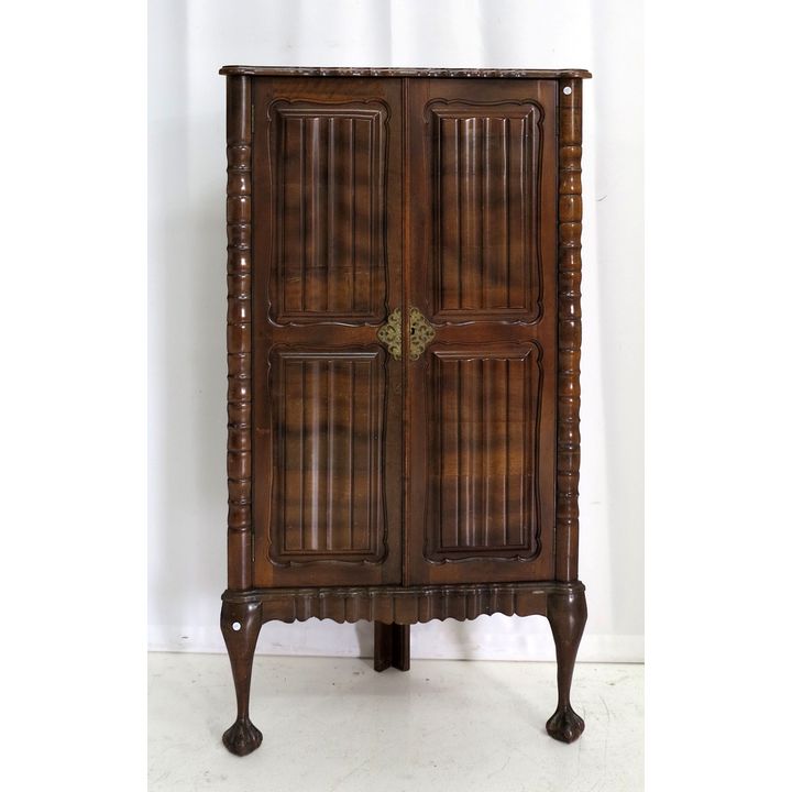 IMBUIA CORNER CABINET