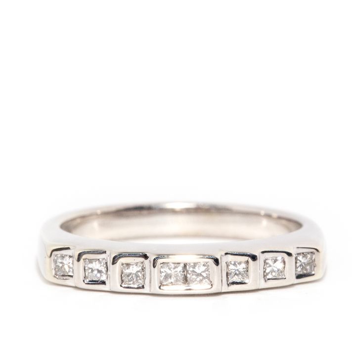 18 Carat White Gold Diamond Ring,