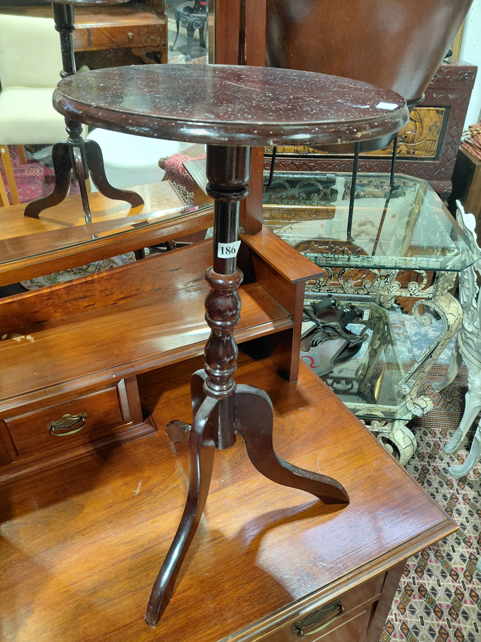 186 · WINE TABLE