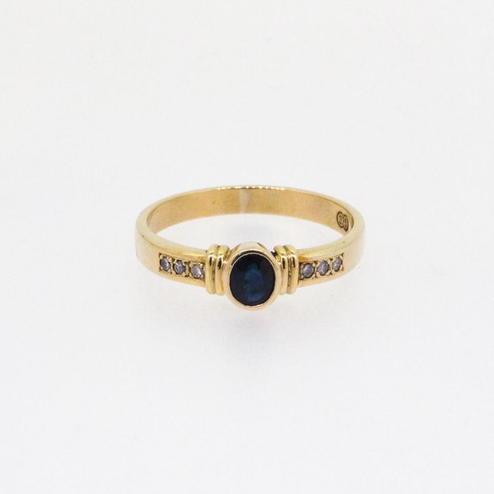 Sapphire & Diamond Ring 3.31g