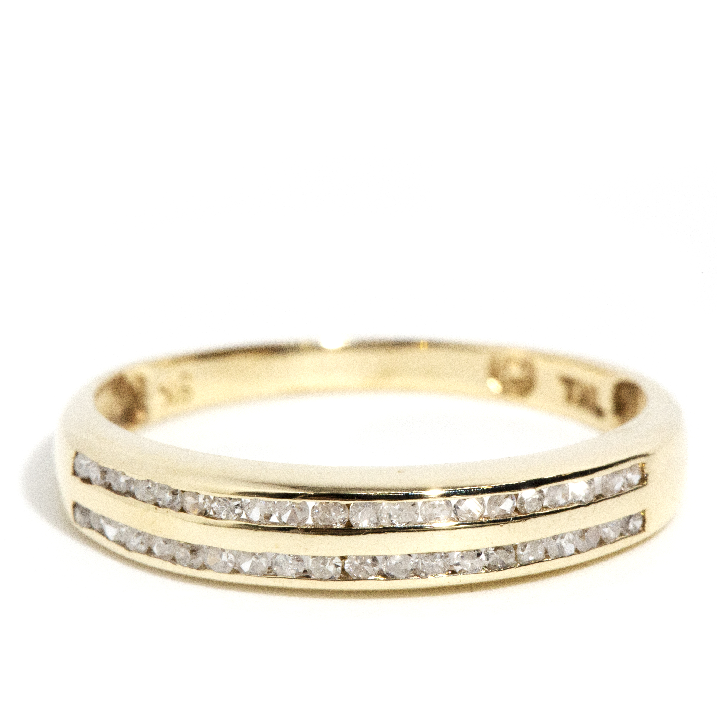 150 · Diamond 9 Carat Gold Ring