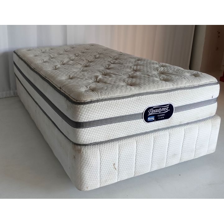 THREE QUARTER BASE AND MATTRESS