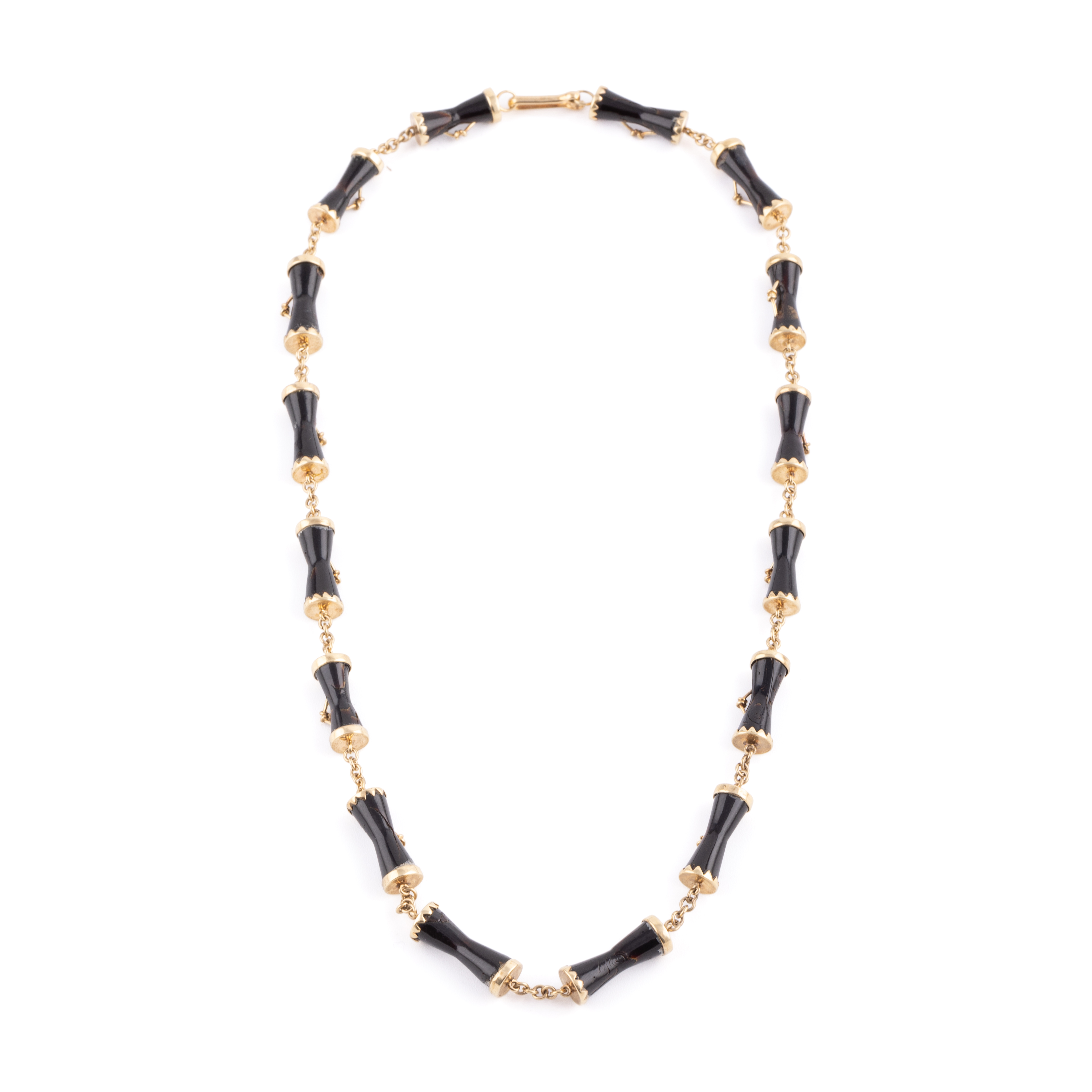 186 · Antique Coral Necklace 9ct Gold