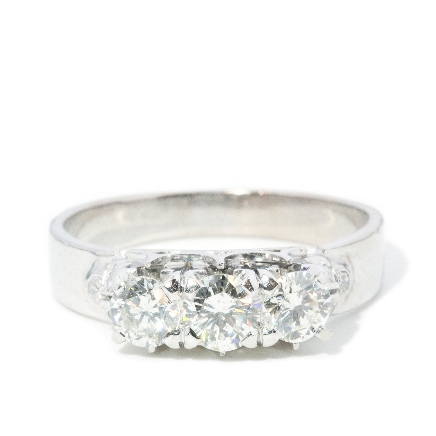 Vintage 18 carat white gold Diamond Ring