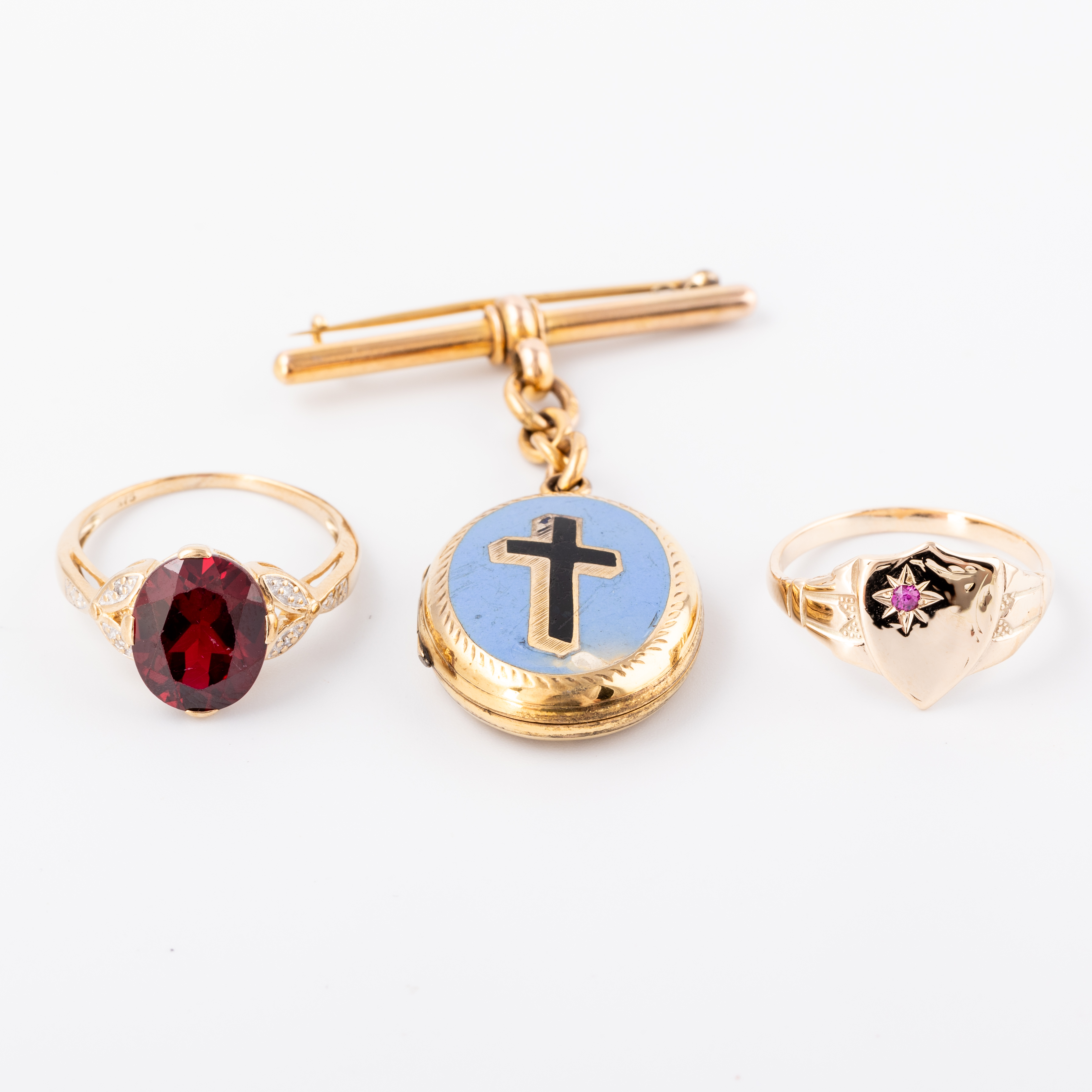 Two 9ct Gold Rings & 9ct Brooch