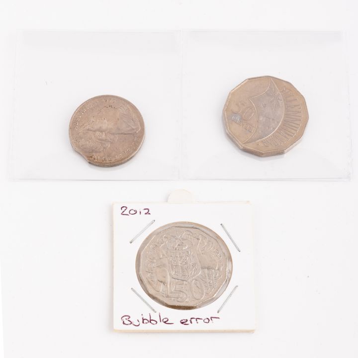 Elizabeth II, Incuse Flag & Bitten Edge, Twenty Cents - Fifty Cents, 1975 - 2012, EF - UNC