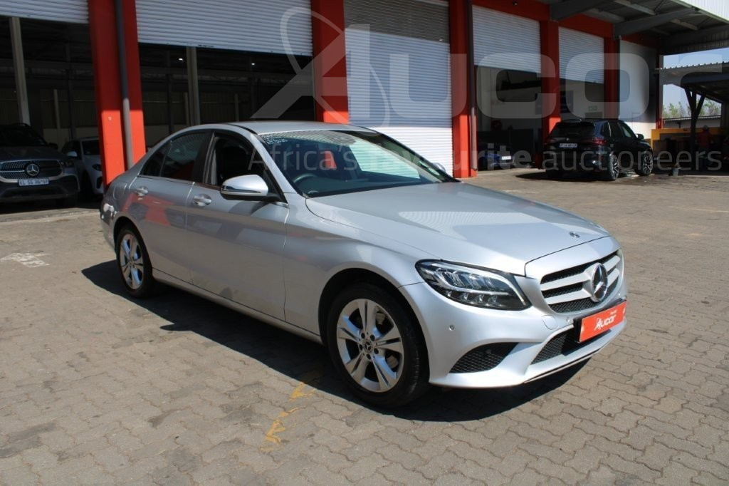 2020 MERCEDES-BENZ C180 A/T
