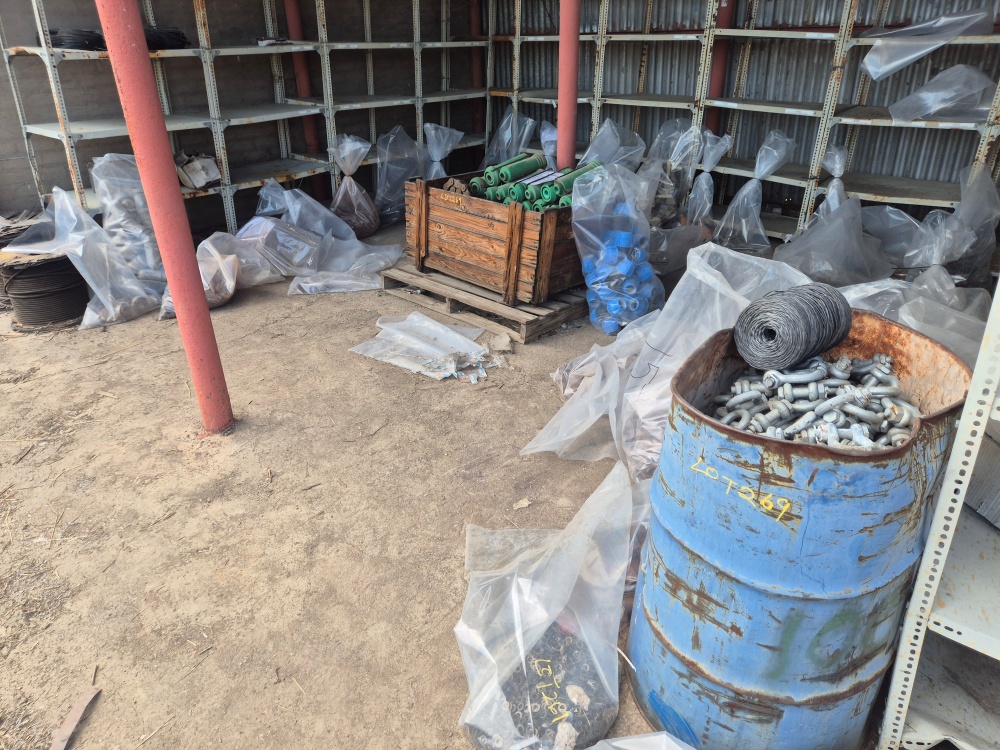 LOT ASSORTED BOLTS AND NUTS/SHACKLES/ CHAIN/ROPES AND BEARINGS ...