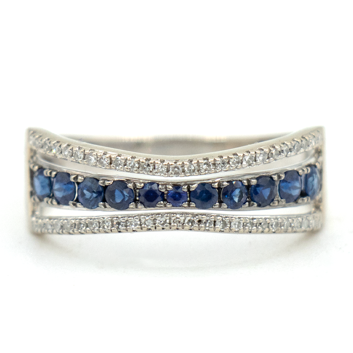 Anillo con zafiros y diamantes