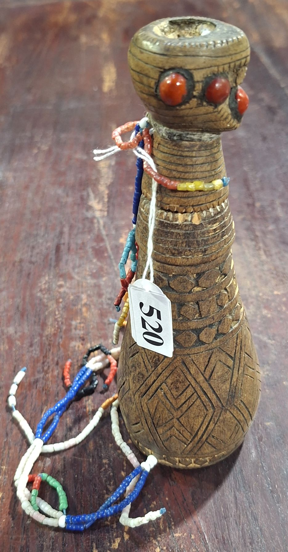 520 · ANTIQUE AFRICAN SNUFF CONTAINER
