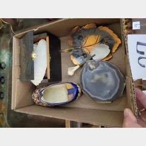 Seashells, mineral slab and other decorative items