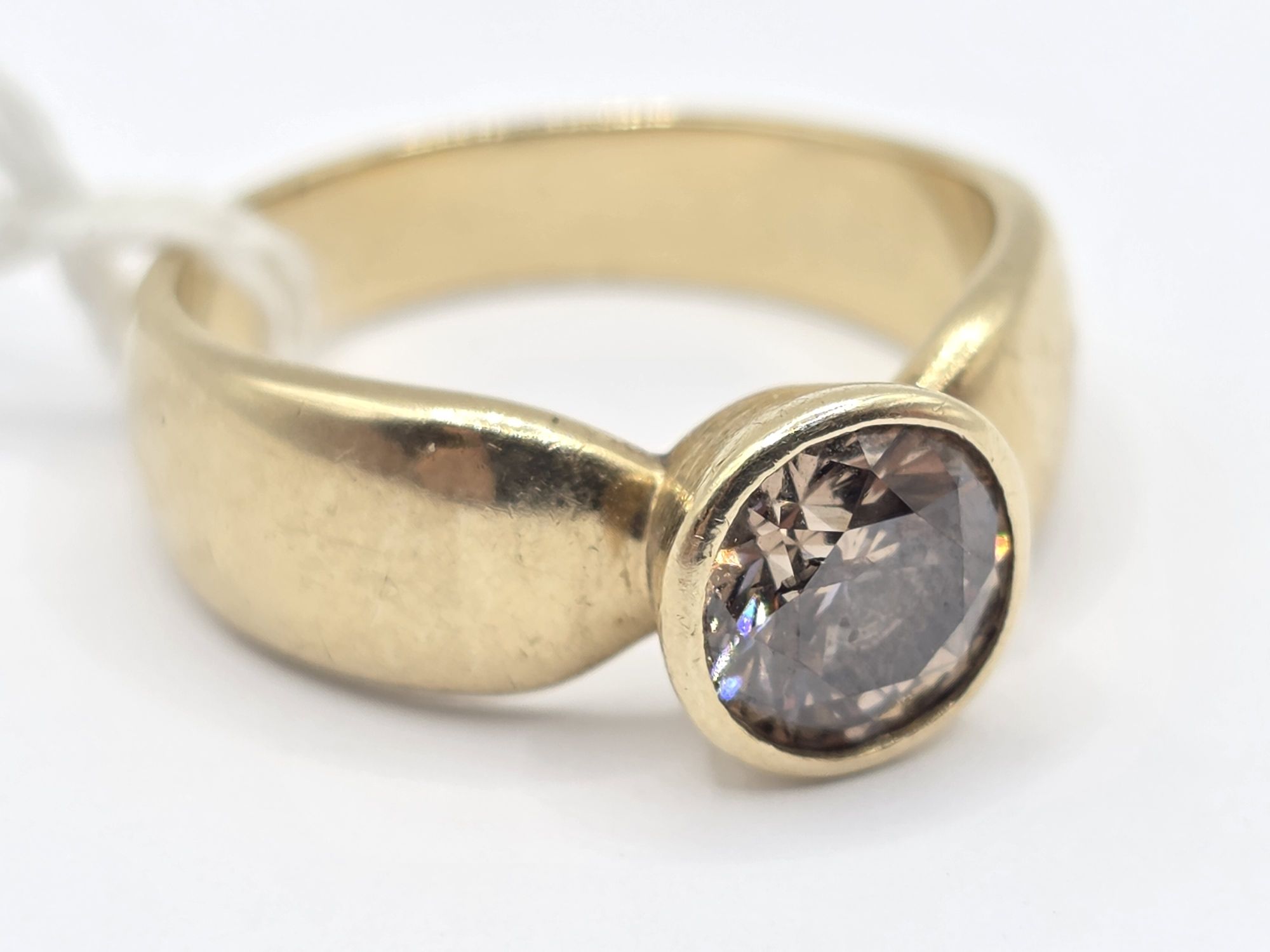 238 · 9CT SOLITAIRE DIAMOND RING