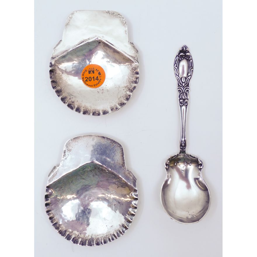 3pc Sterling Shell Nut Dishes & Spoon - 72 Grams TW