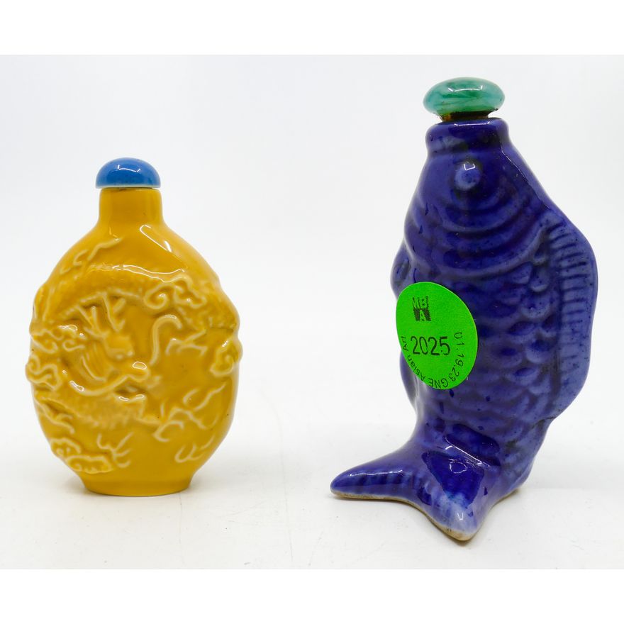 2pc Chinese Ceramic Snuff Bottles 2.5''