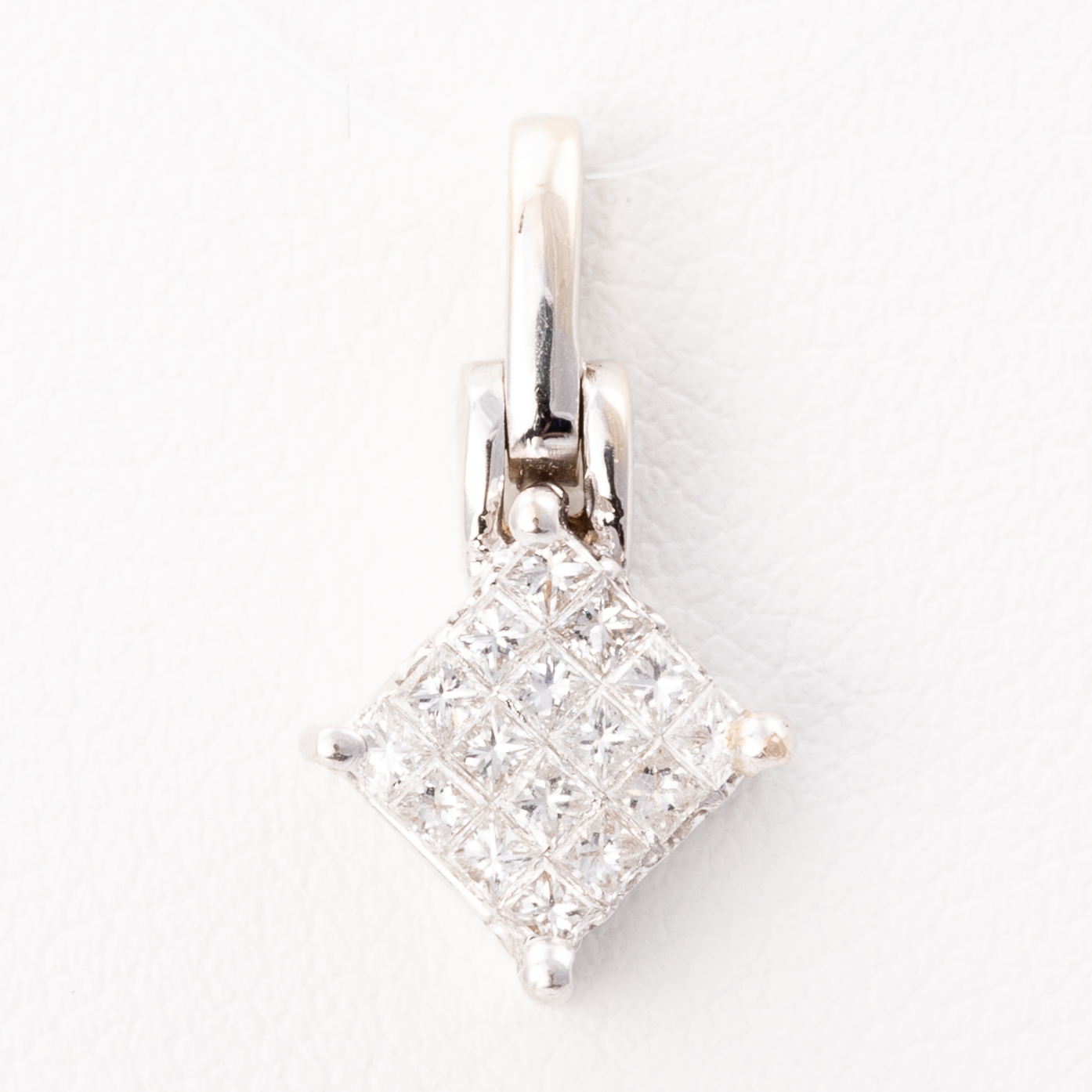 Diamond Invisible Set Pendant 18ct Gold