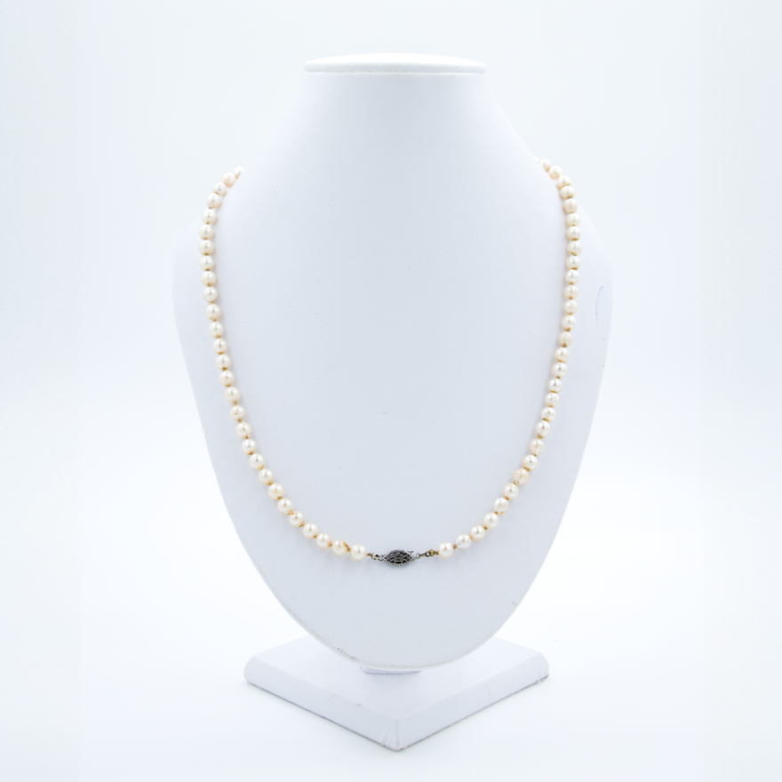 Collar de perlas vintage