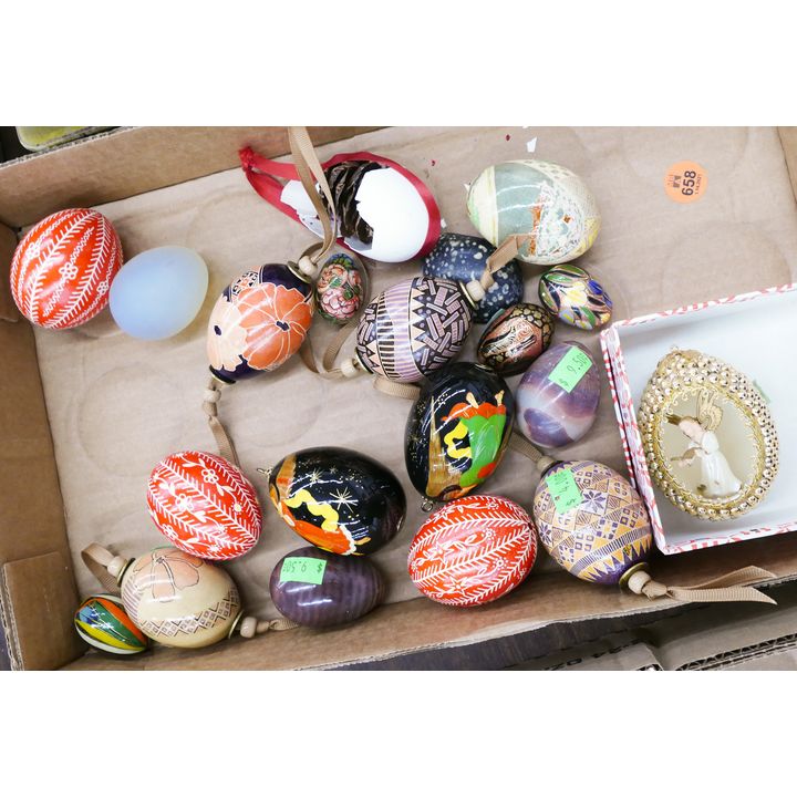 Box Lacquered and Stone Eggs