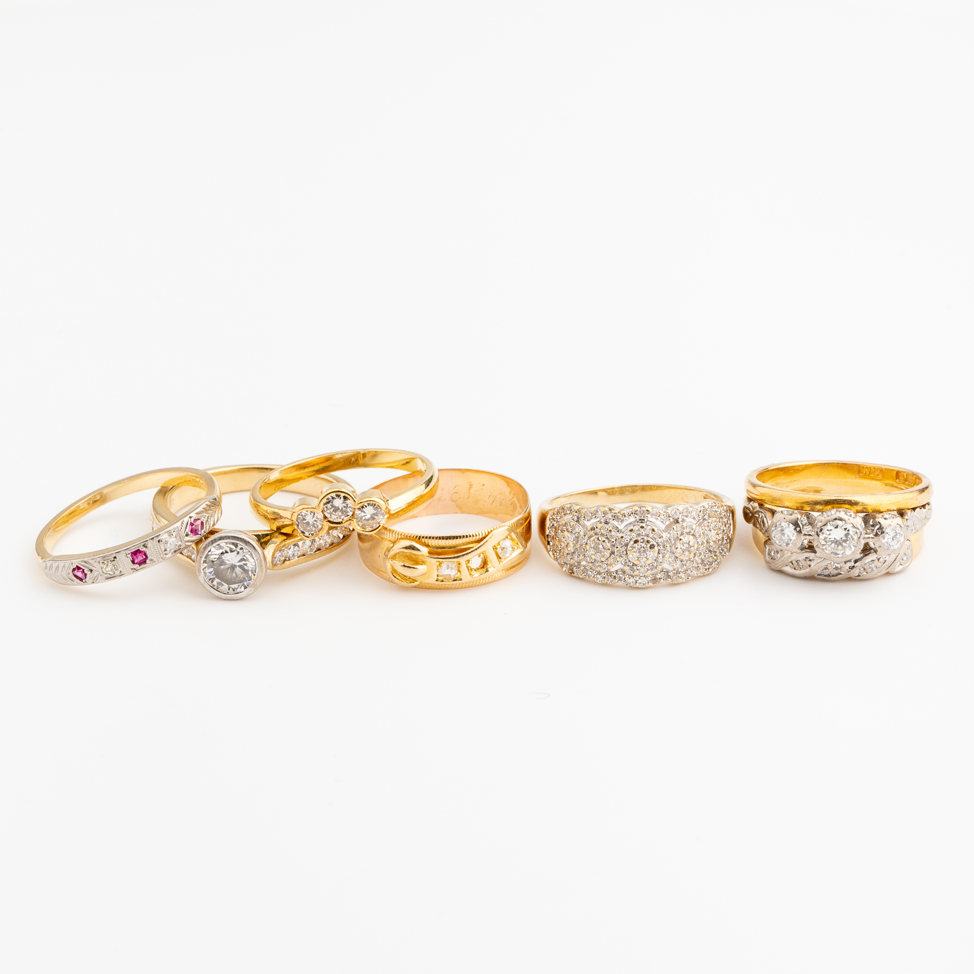 21 · Gold Diamond & Gemstone Rings