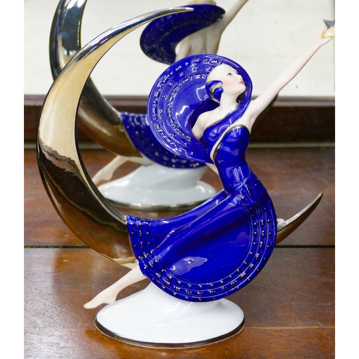 Franklin Mint ''Moonlight In Platinum'' Porcelain Figure 10''
