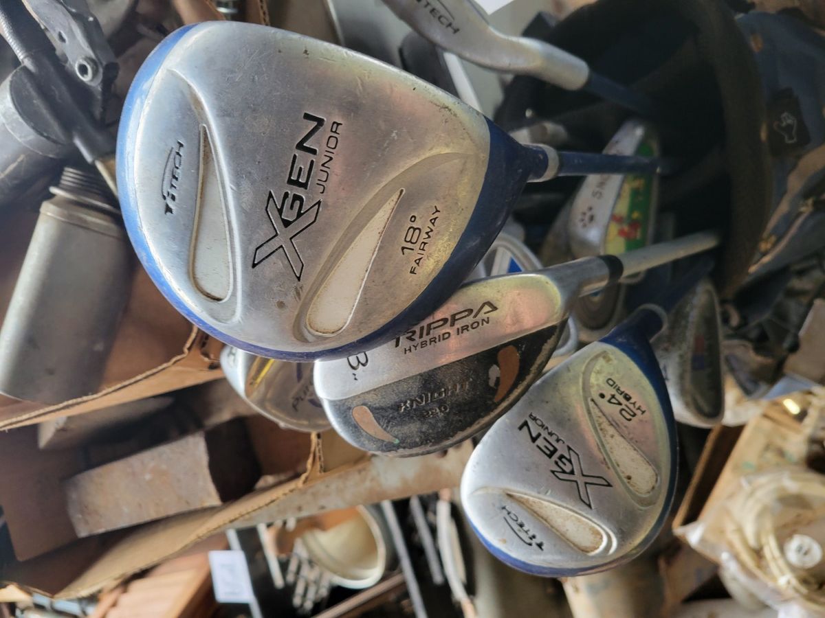 Xgen golf clubs Midwest Auctions, LLC