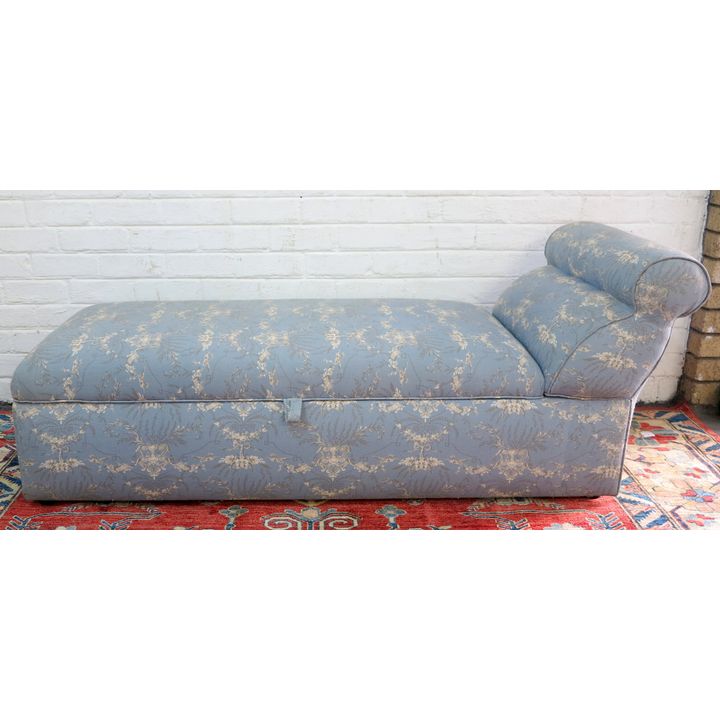 UPHOLSTERED DAYBED WITH STORAGE COMPARTMENT,