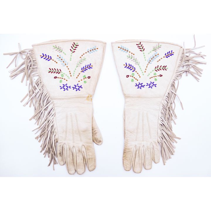 Vintage Western Beaded Leather Ladies Gauntlet Gloves