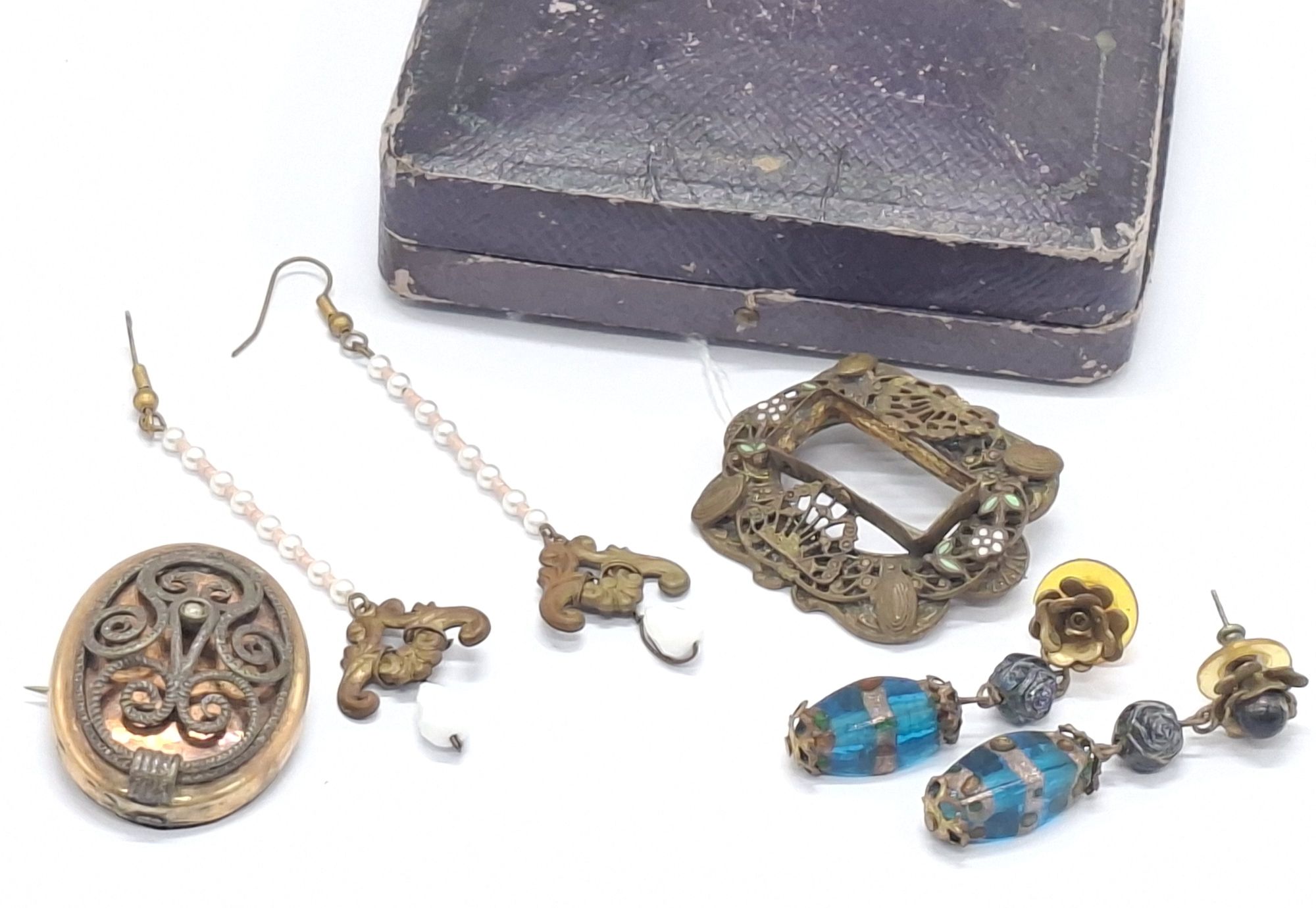 1074 · ANTIQUE JEWELLERY
