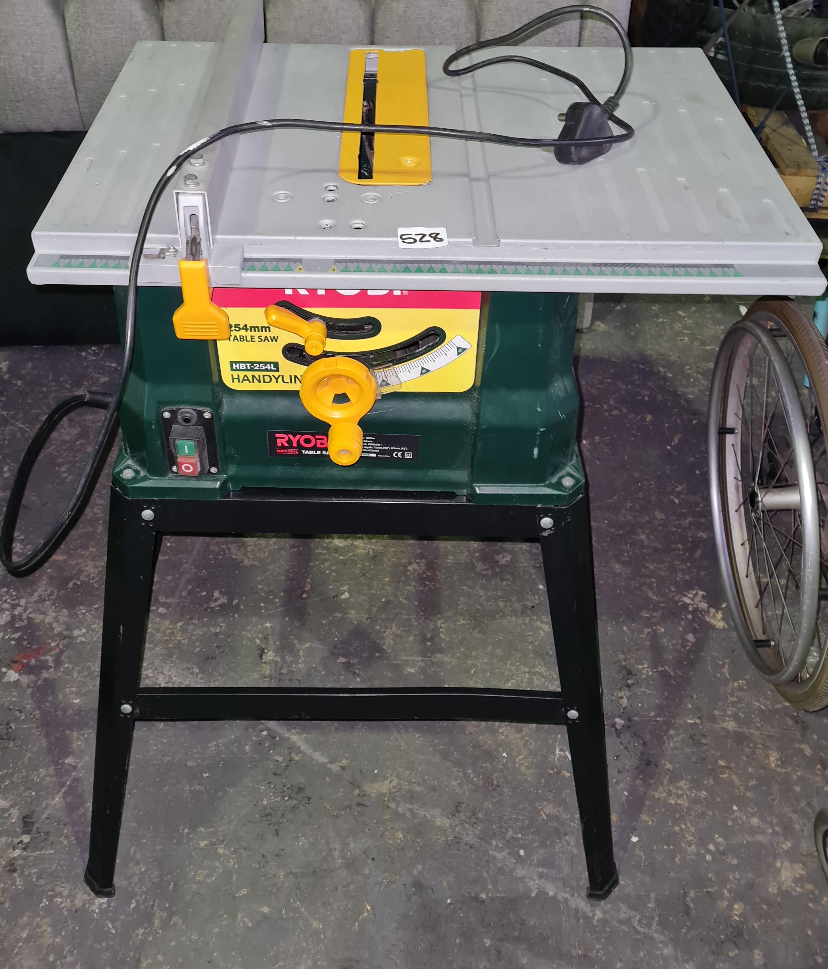 Ryobi - Table Saw - 254-mm - Green and 