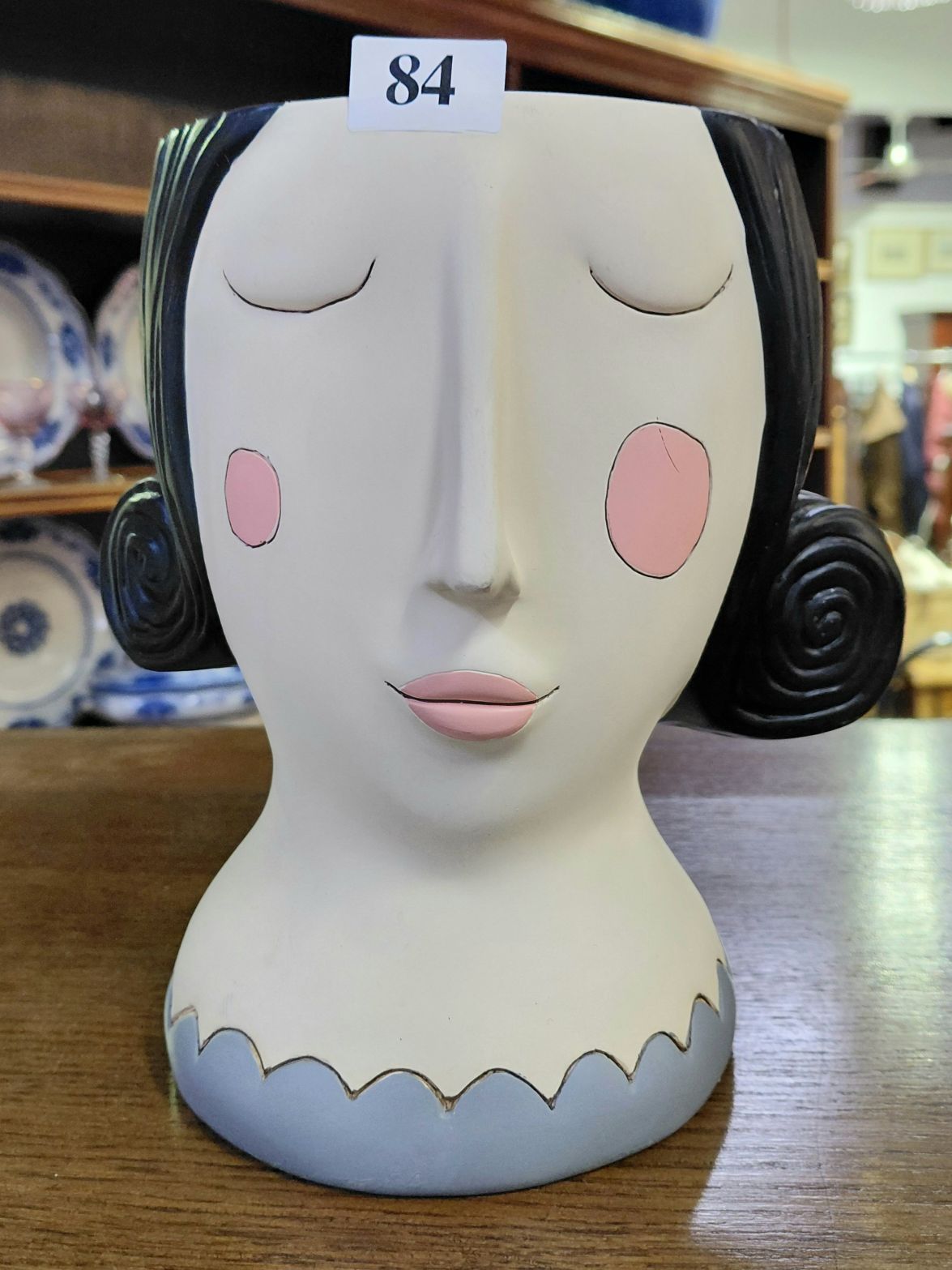 84 · FLOWER HEAD VASE