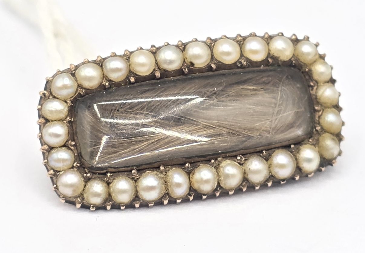VICTORIAN MOURNING BROOCH