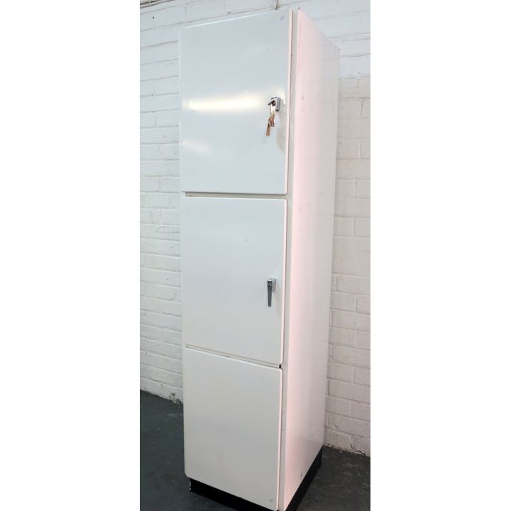 METAL KITCHEN CUPBOARD,