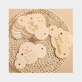 Cloud Shaped Wooden Milestone Disc -bar 9902092169782 -51735/1292 SN B2 (S7)