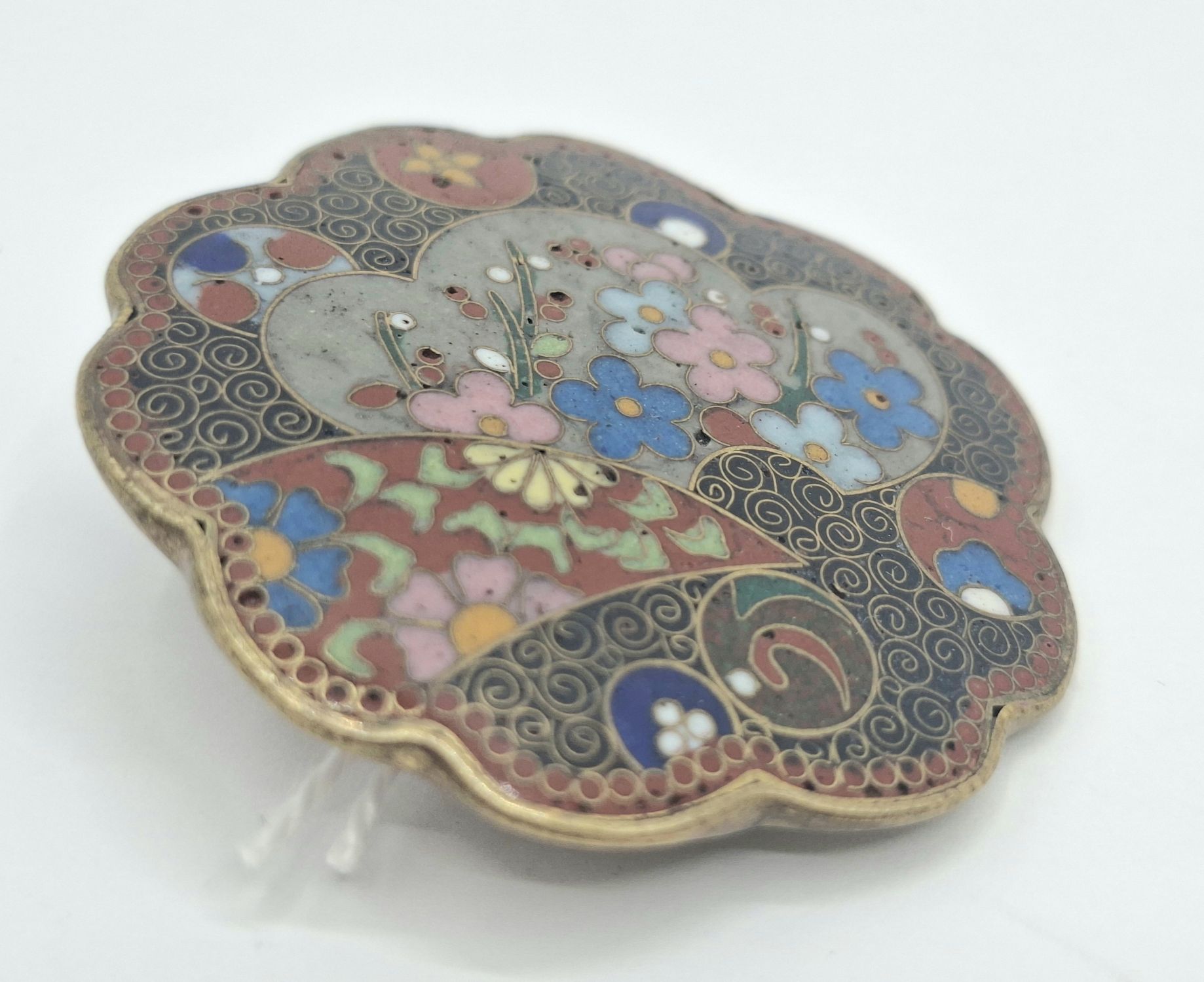 207 · ORIENTAL ENAMELLED BROOCH