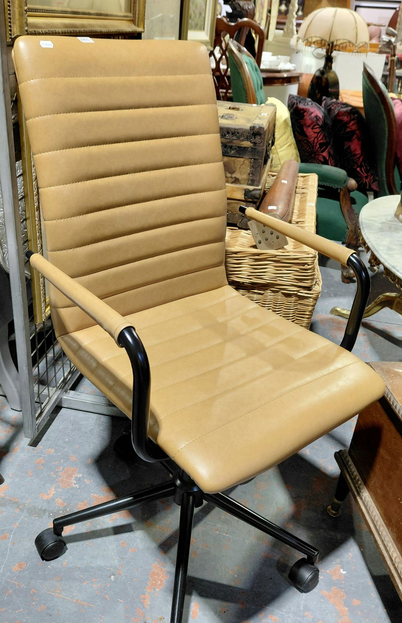183 · OFFICE CHAIR