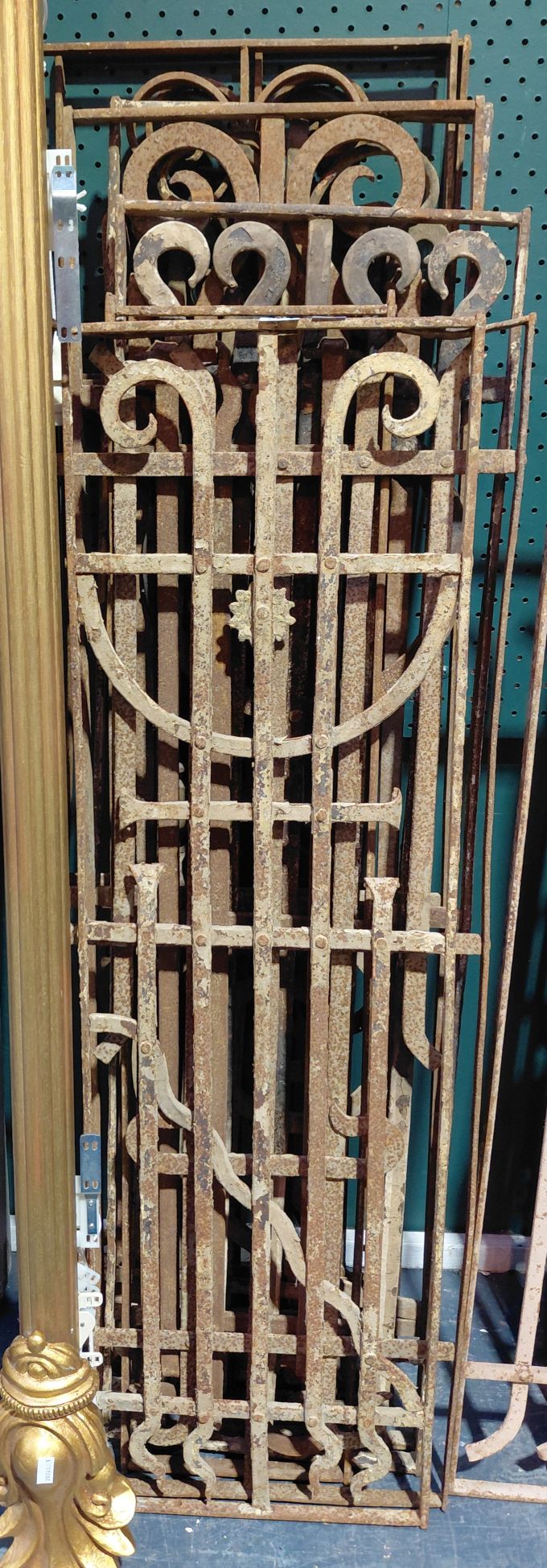 334 · WROUGHT IRON PANELS