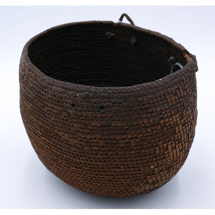 Antique Cowlitz Oval Indian Basket