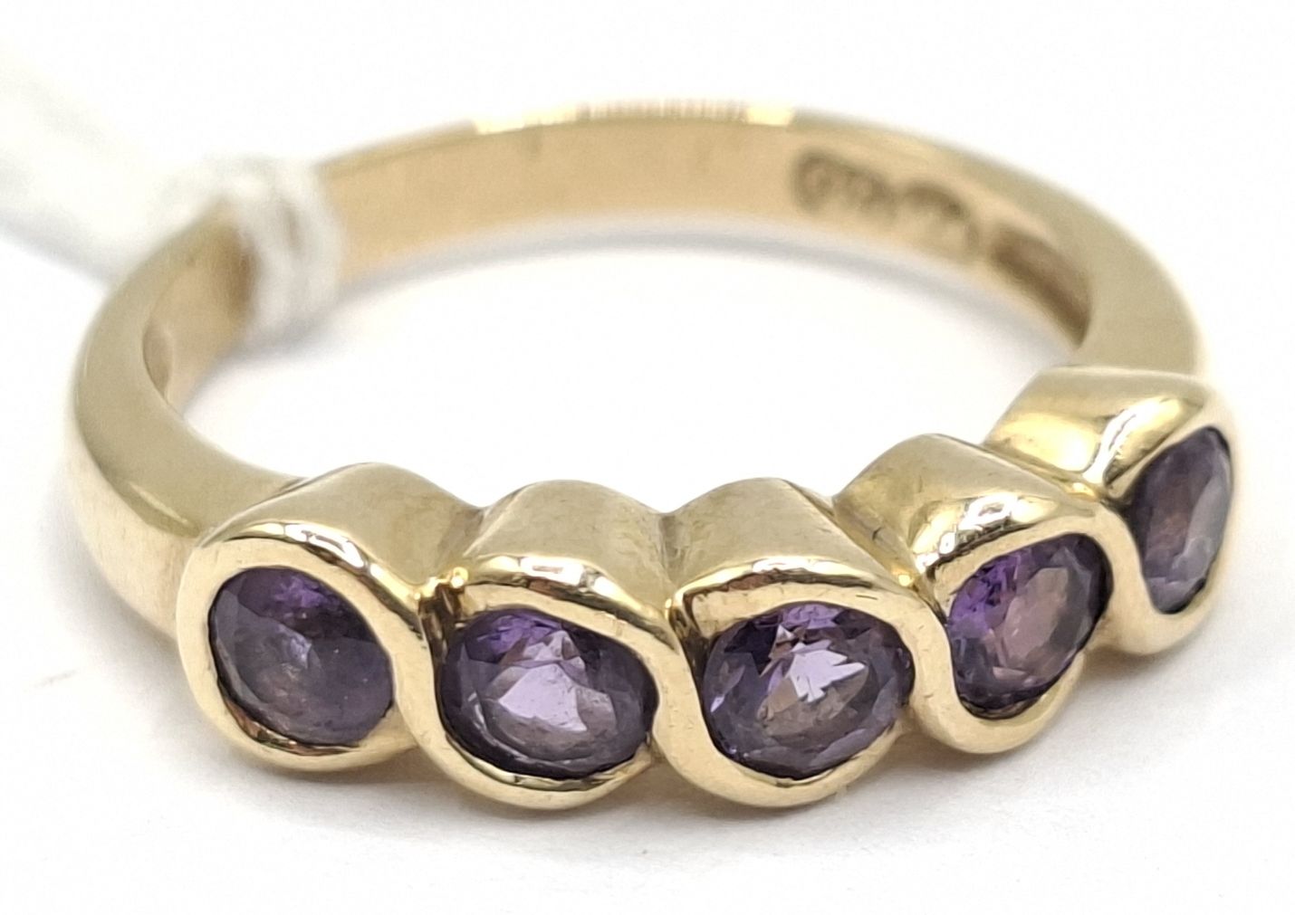 9CT AMETHYST ROW RING