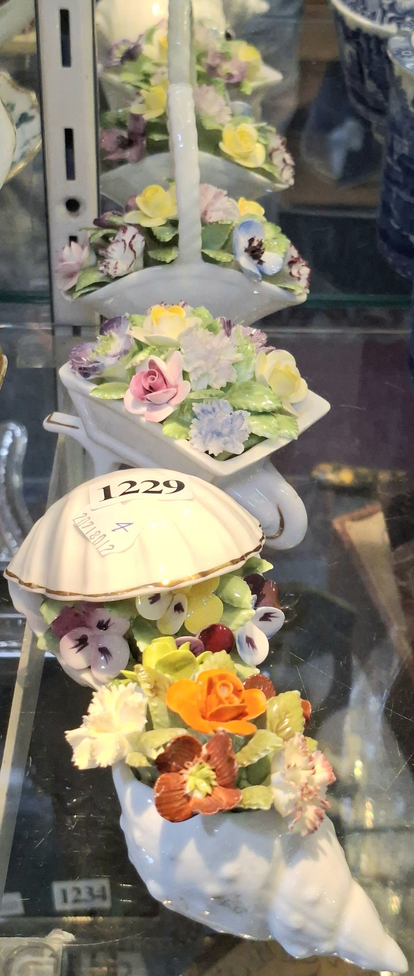 1229 · FLORAL CHINA ORNAMENTS