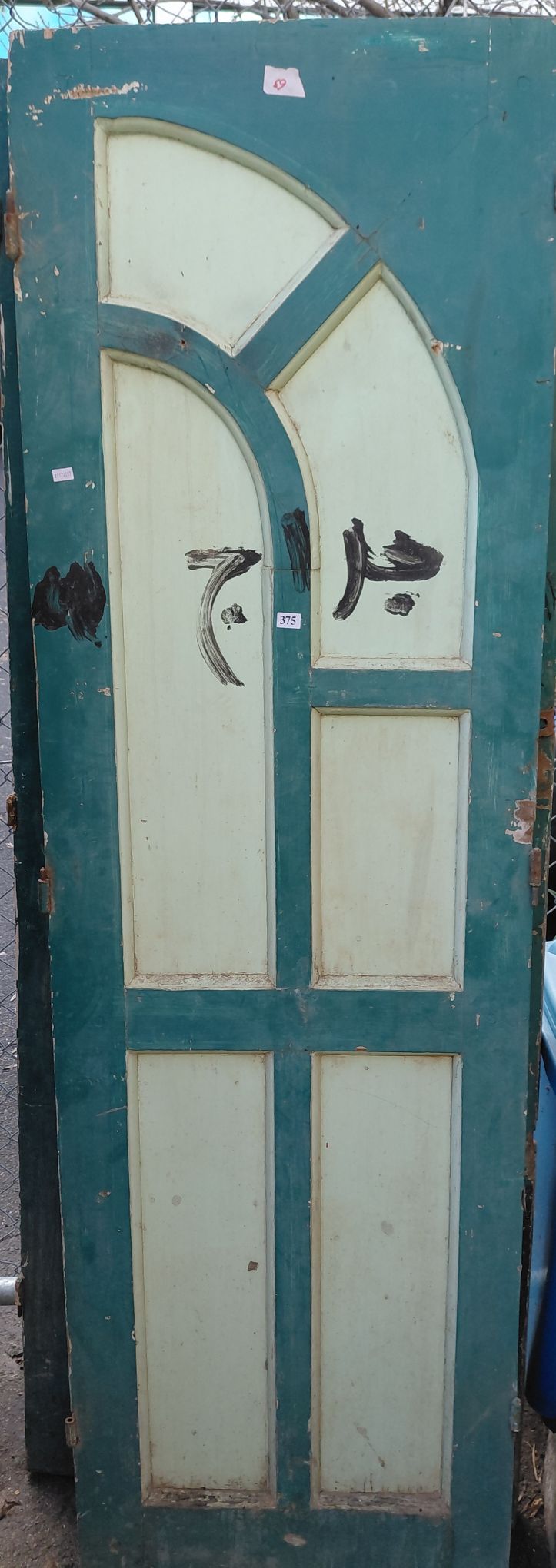 375 · GROUP OF DOORS