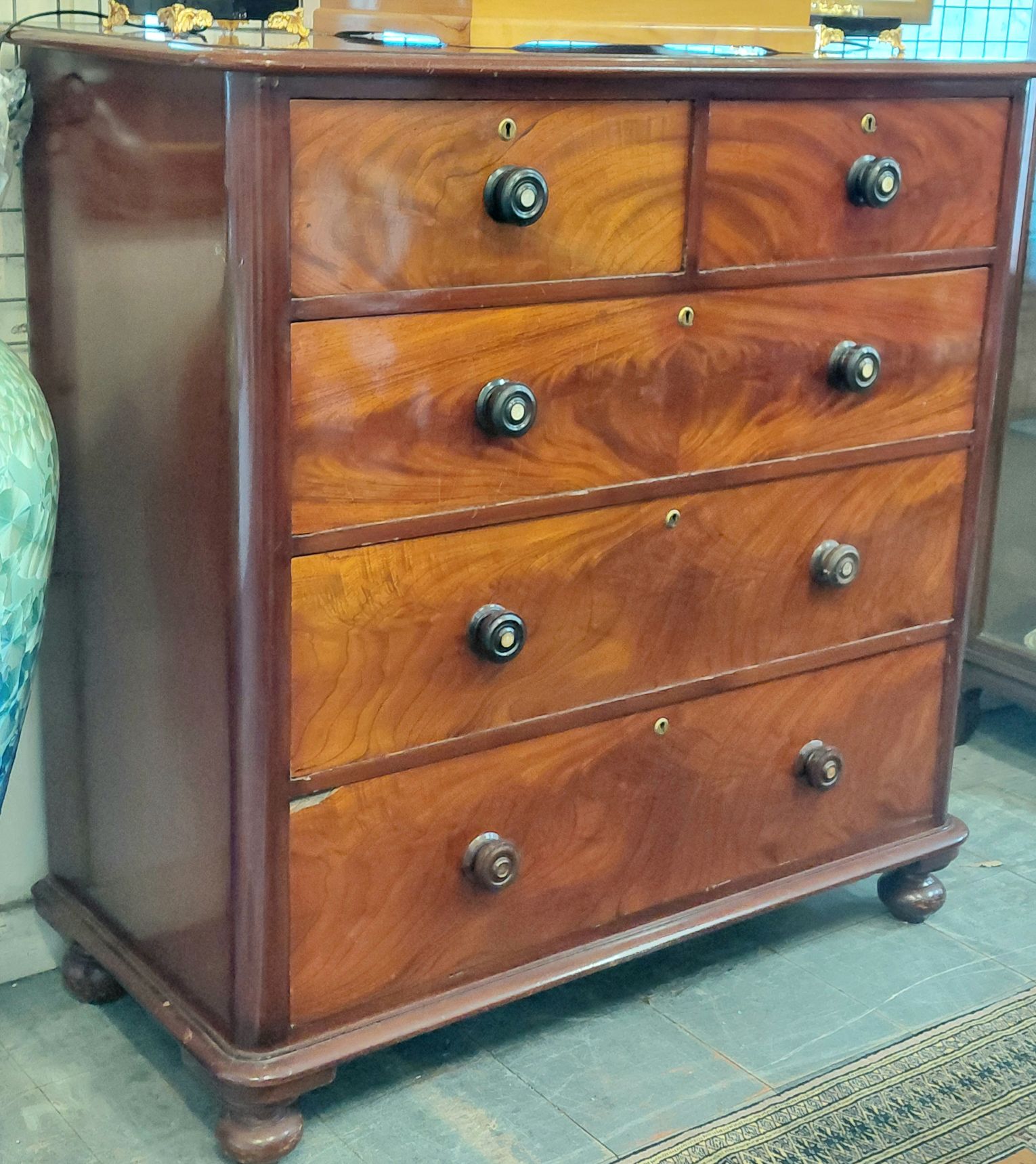 6 · VICTORIAN CHEST