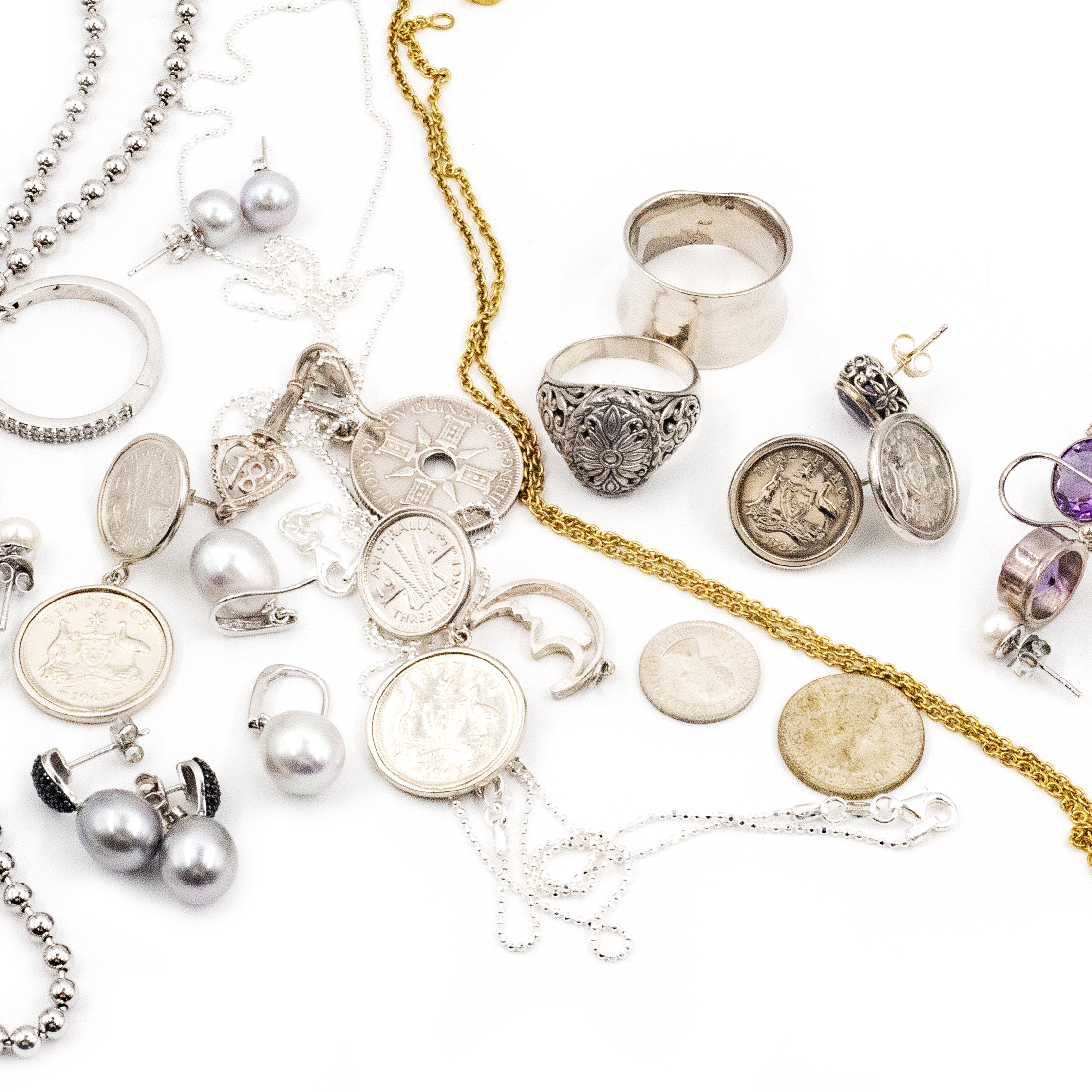 260 · Mix Lot of Silver Jewellery