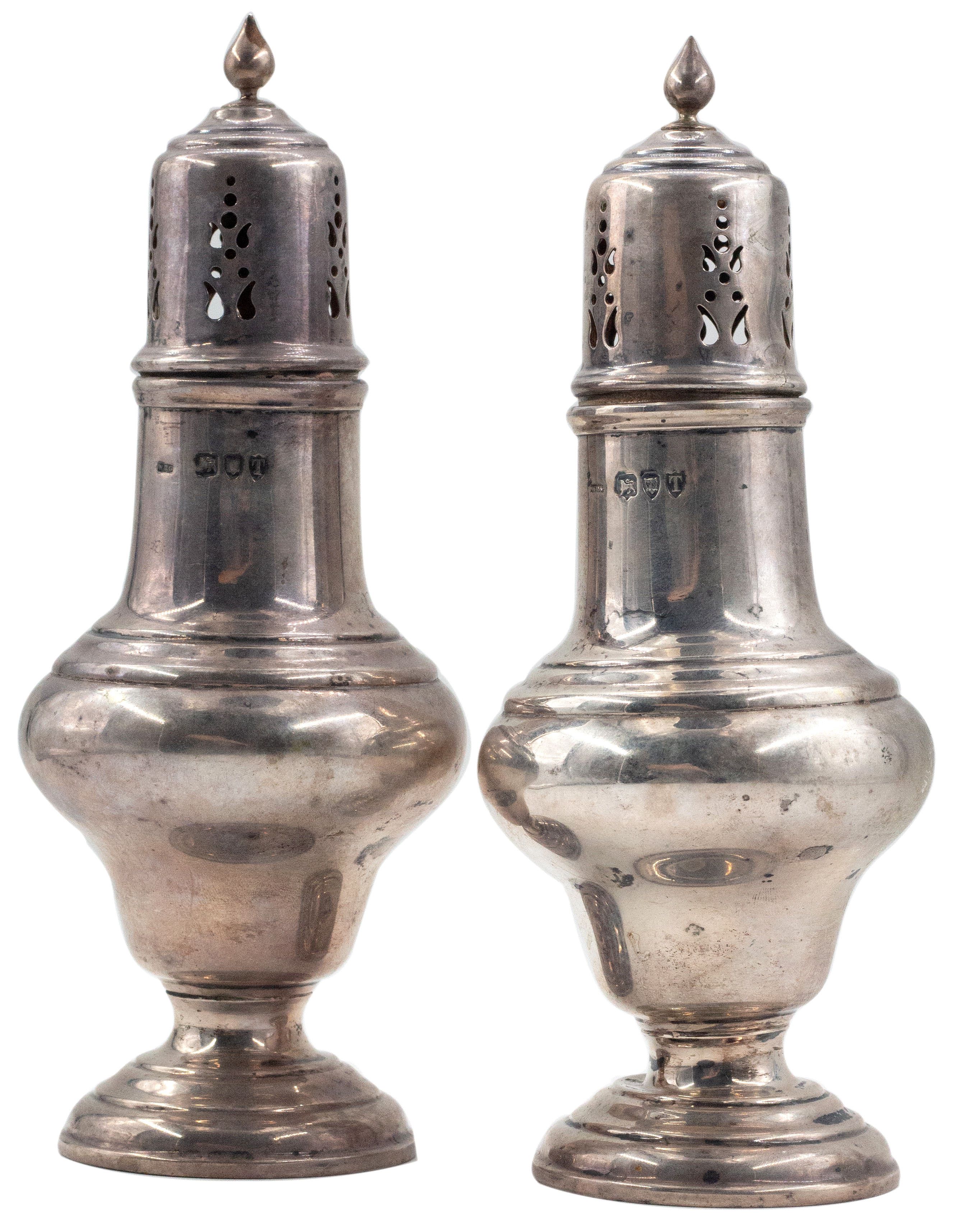 184 · Great Britain, Pair of Victorian Silver Sugar Casters, 1894, VGC