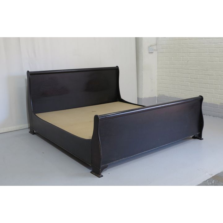 KINGSIZE SLEIGH BED