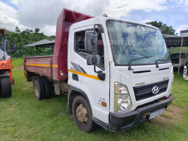 2019 HYUNDAI EX-8 SWB TIP