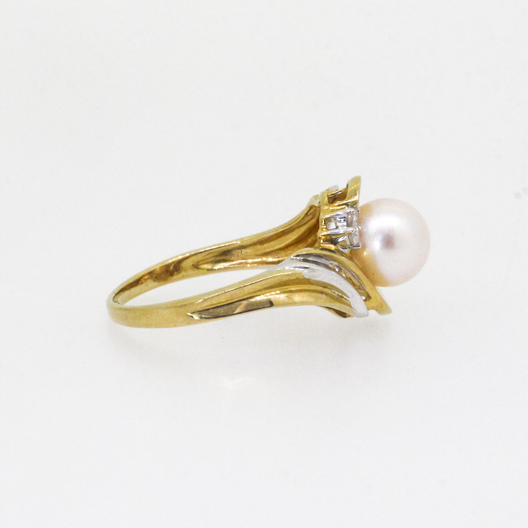364 · Diamond Ring 3.17g