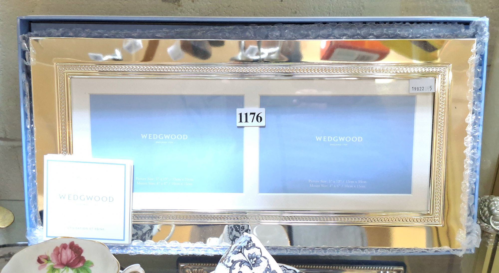 WEDGWOOD 'SIMPLY WISH' PHOTO FRAME