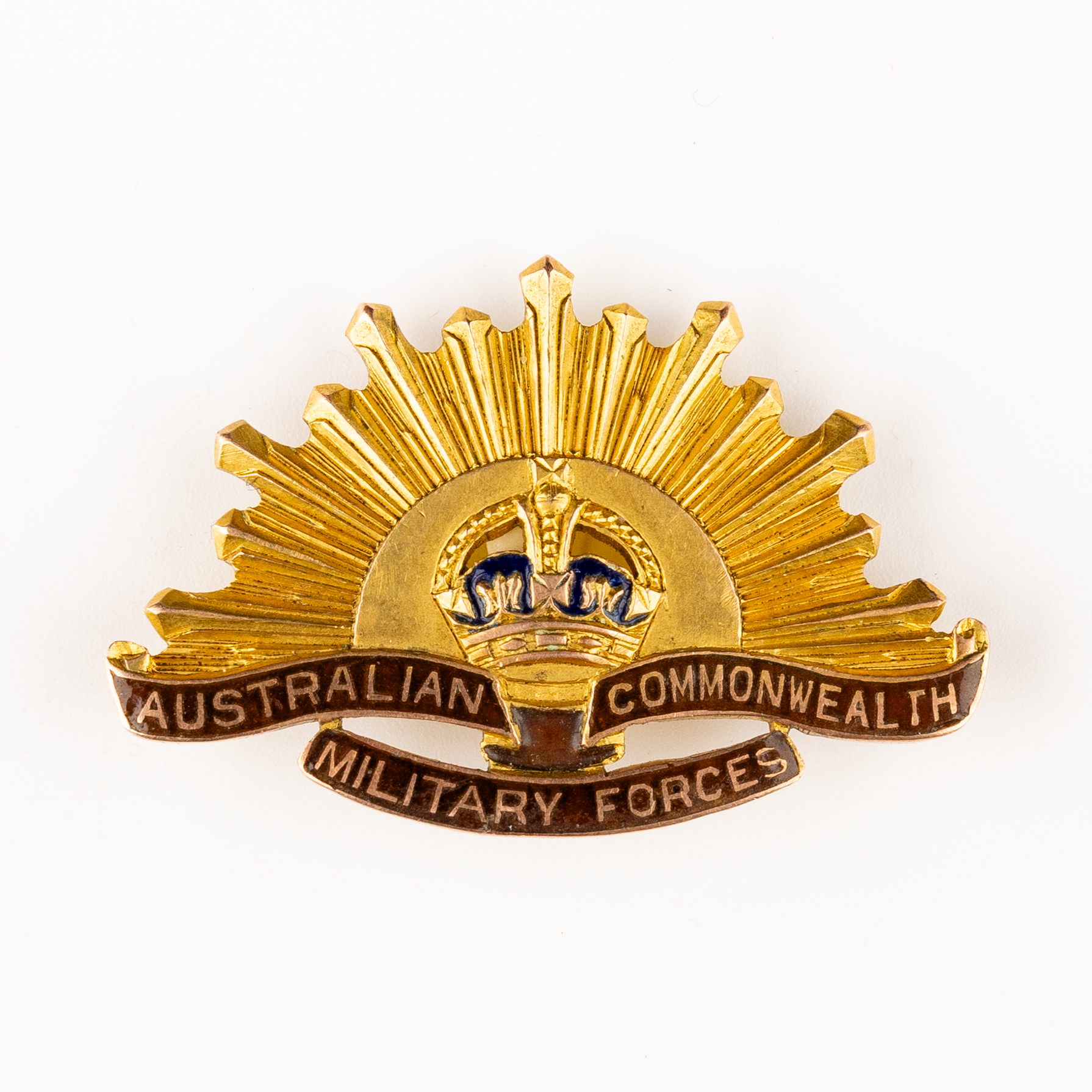 238 · Rising Sun Badge in 9ct Gold, 1916,  gEF