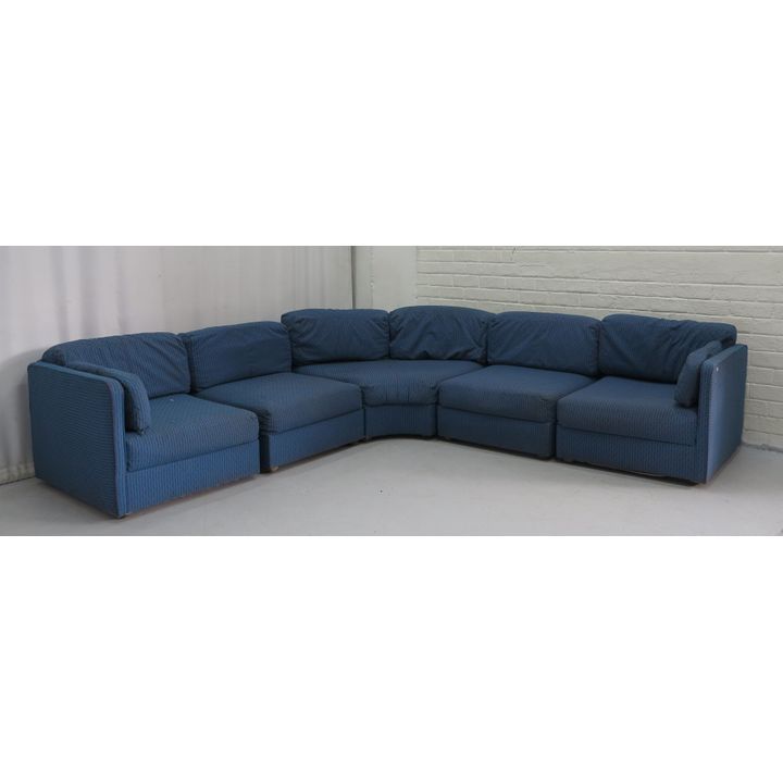 UPHOLSTERED CORNER SUITE