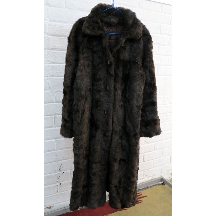 FUR COAT