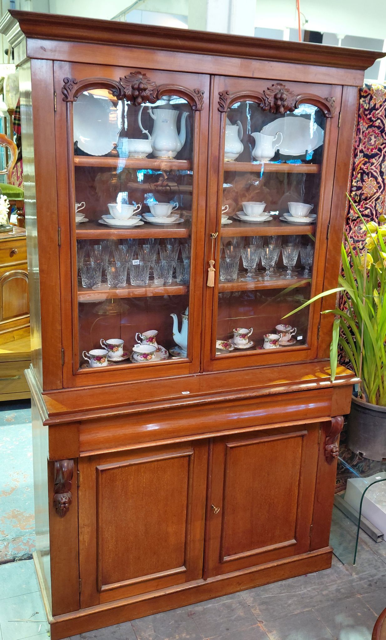 100 · VICTORIAN MAHOGANY BOOKCASE